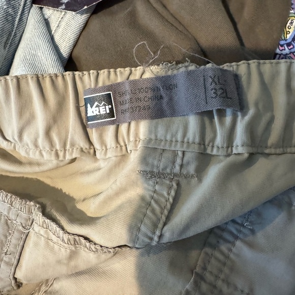 Men's Tan Cargo Pants - Picture 4 of 5